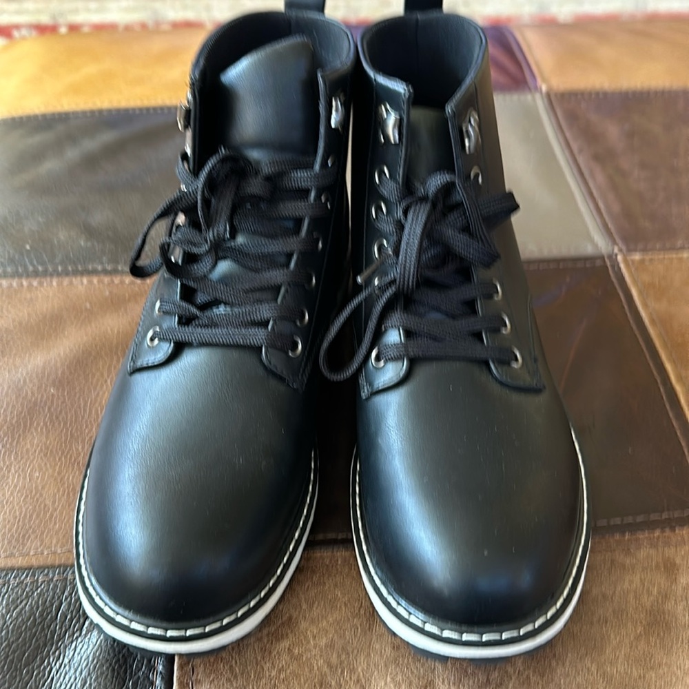 Men’s size 10 boots